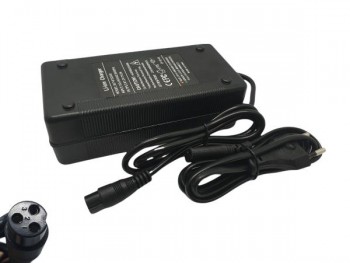 Cargador de batería compatible para varios modelos - 67.2V 2A conector GX16